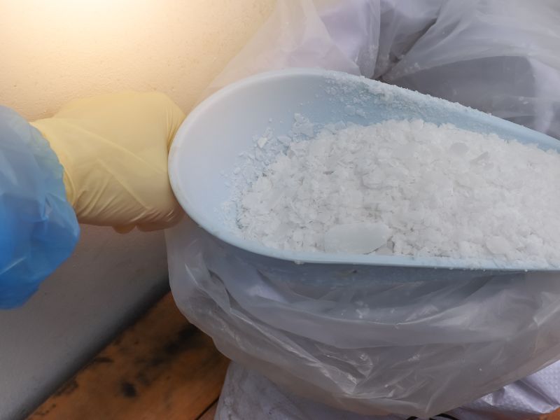 fornecedor de soda cáustica em escamas aplicações industriais